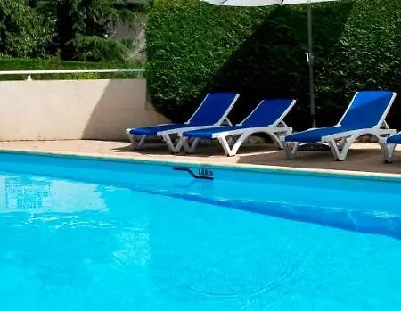 Les Peyrieres Otel 3*