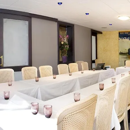 Les Peyrieres Otel Olemps