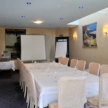 Les Peyrieres Otel