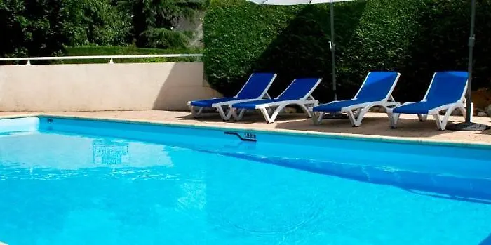 Les Peyrieres מלון 3*