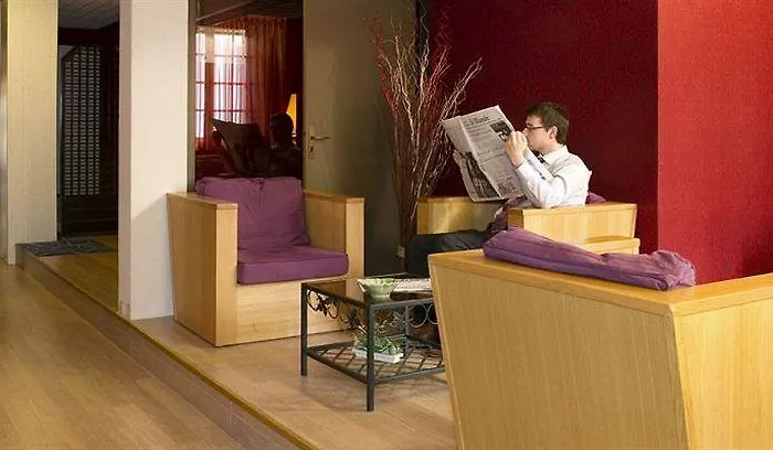 Les Peyrieres מלון 3*