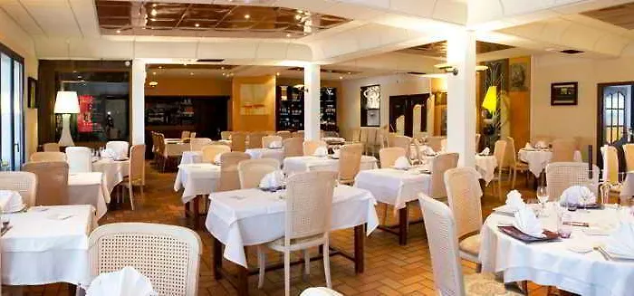 Les Peyrieres 酒店 Olemps