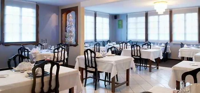 Les Peyrieres 酒店 Olemps