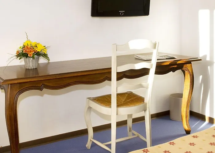 Les Peyrieres 酒店 Olemps