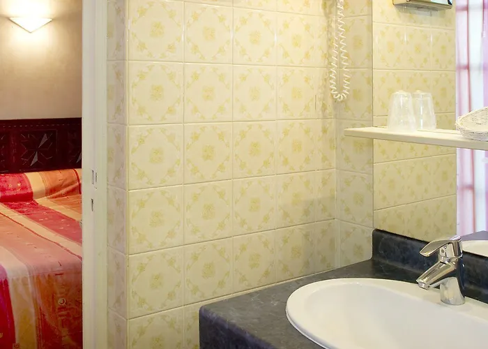 Les Peyrieres 酒店 3*