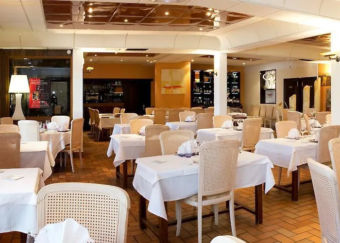 Les Peyrieres 酒店 Olemps